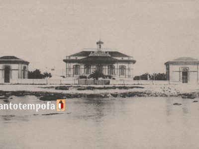 Una di queste era Villa Aurora, costruita nei primi anni del 900 dal conte altamurano Vincenzo Sabini. La raffinata abitazione affacciava direttamente sul mare... 
